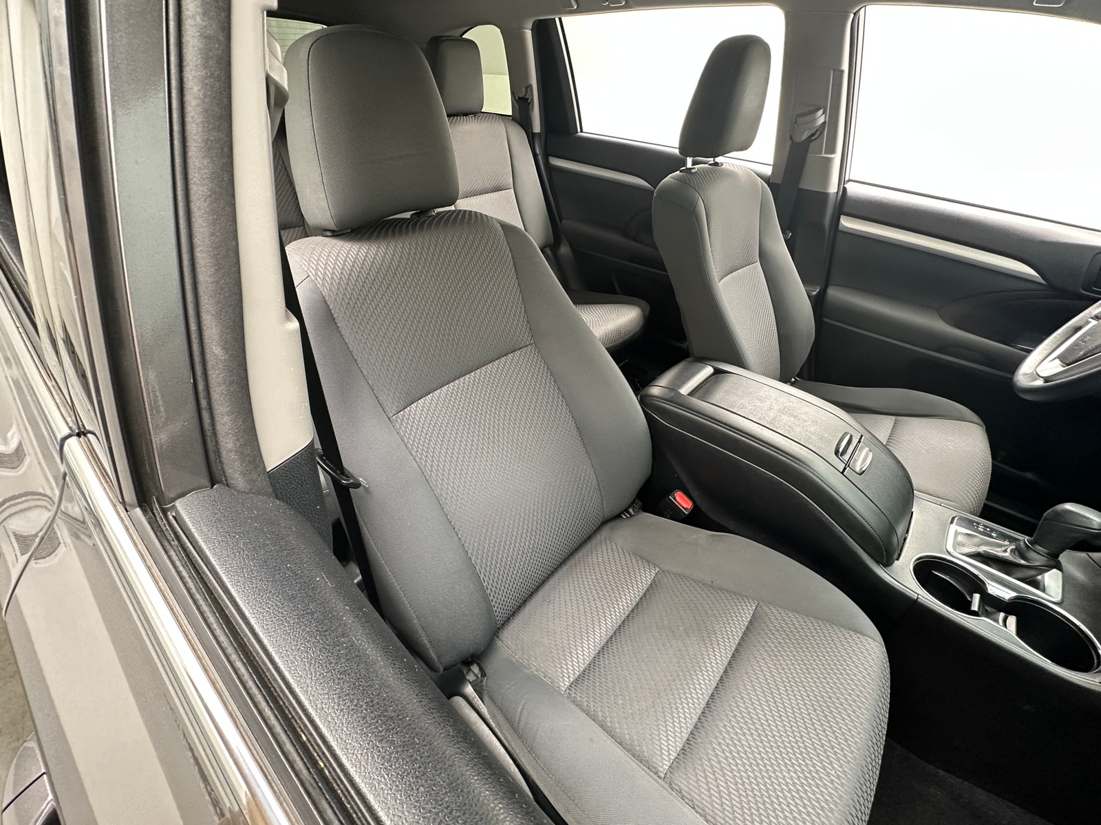 Thumbnail: 2018 Toyota Highlander - 2