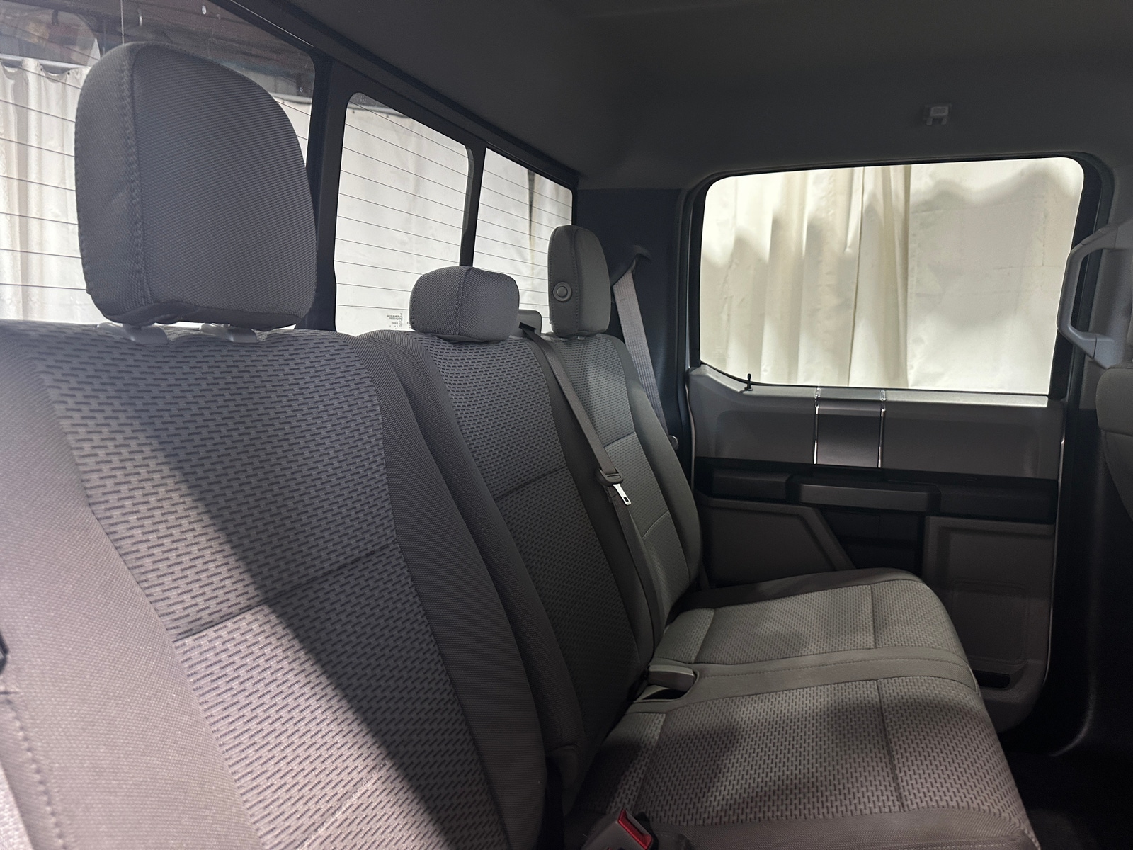 Thumbnail: 2018 Ford Econoline - 6