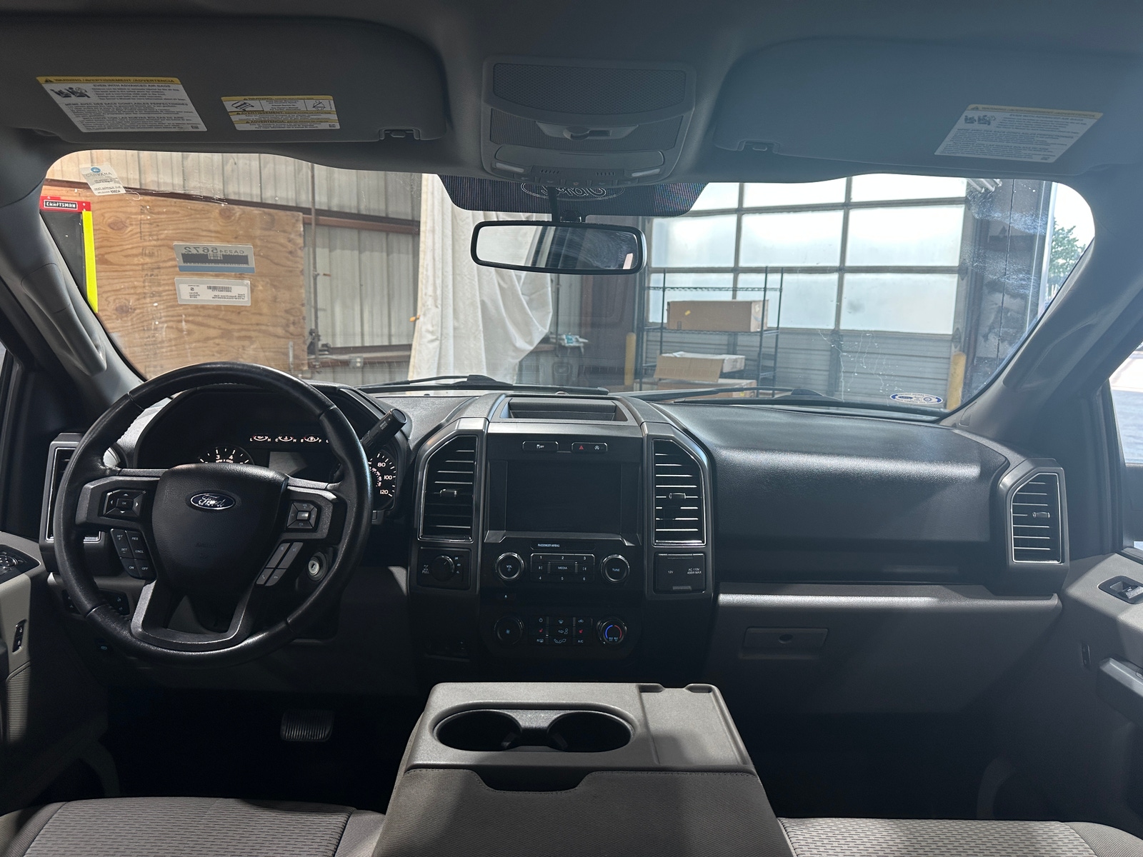 Thumbnail: 2018 Ford Econoline - 3