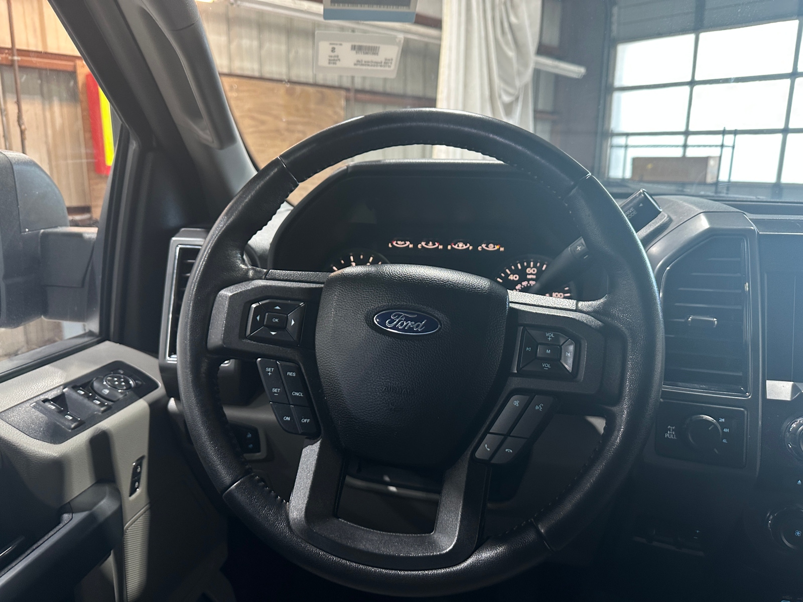 Thumbnail: 2018 Ford Econoline - 5