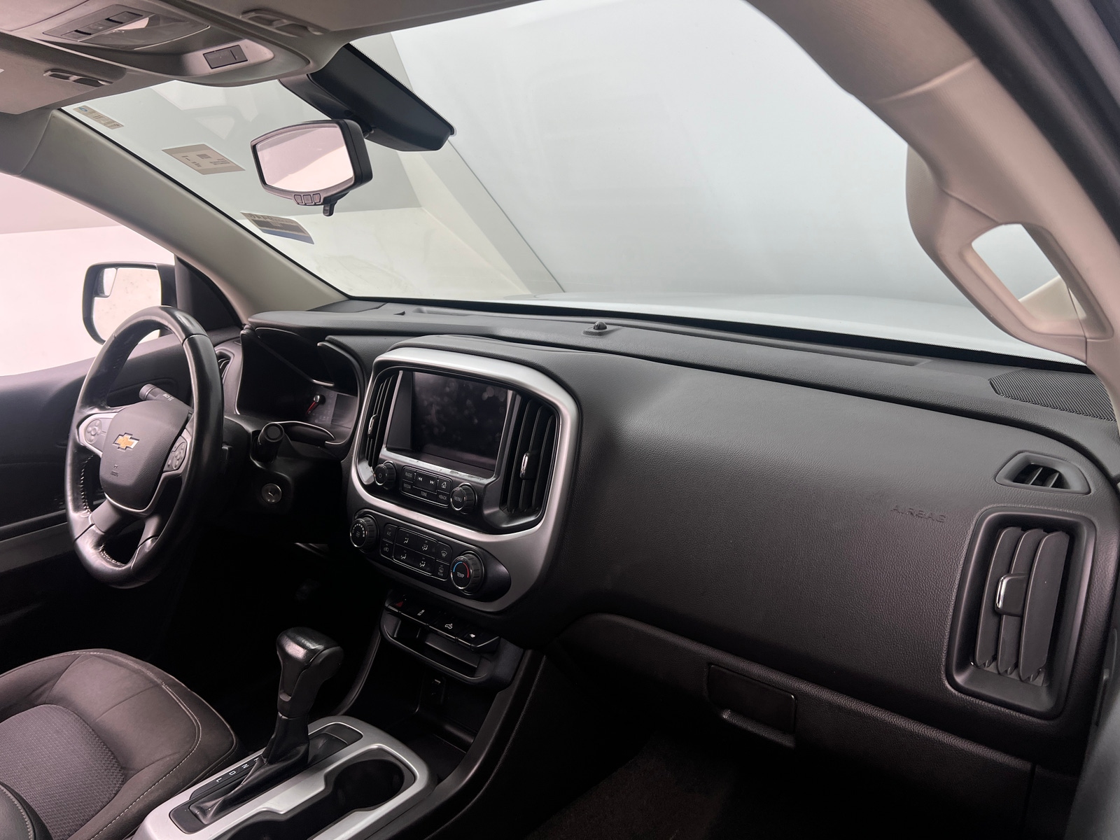 Thumbnail: 2018 Chevrolet Colorado - 3