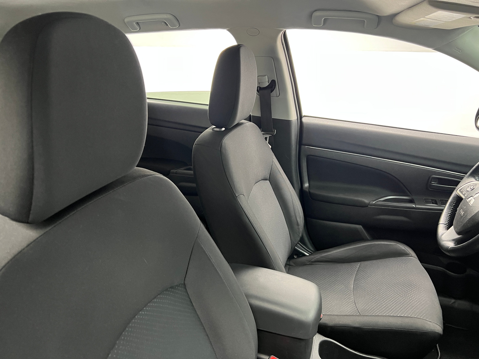 Thumbnail: 2015 Mitsubishi Outlander Sport - 2