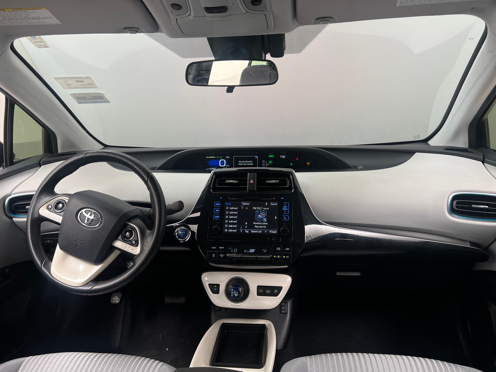 Thumbnail: 2017 Toyota Prius Prime - 3