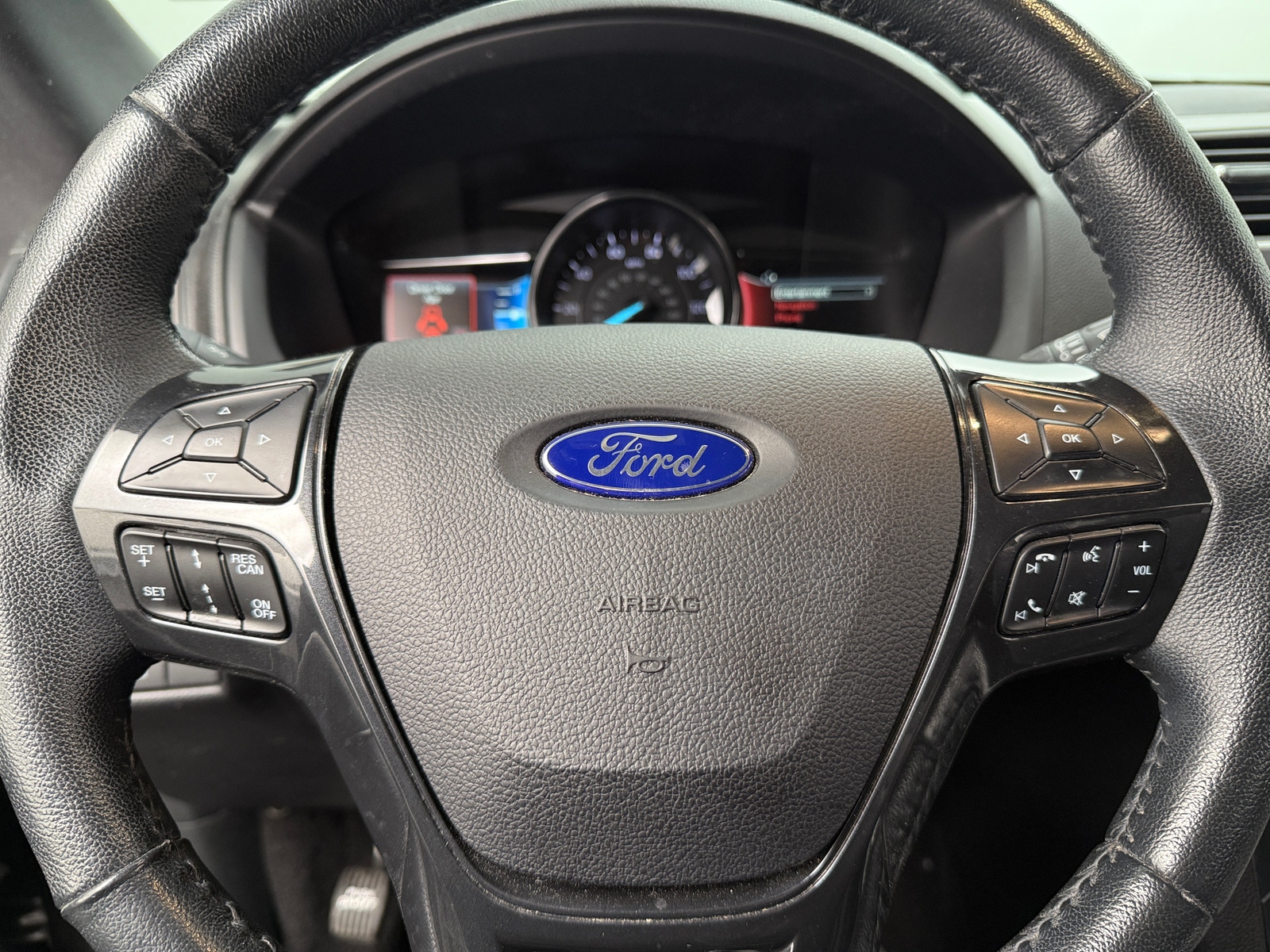 Thumbnail: 2019 Ford Explorer - 4