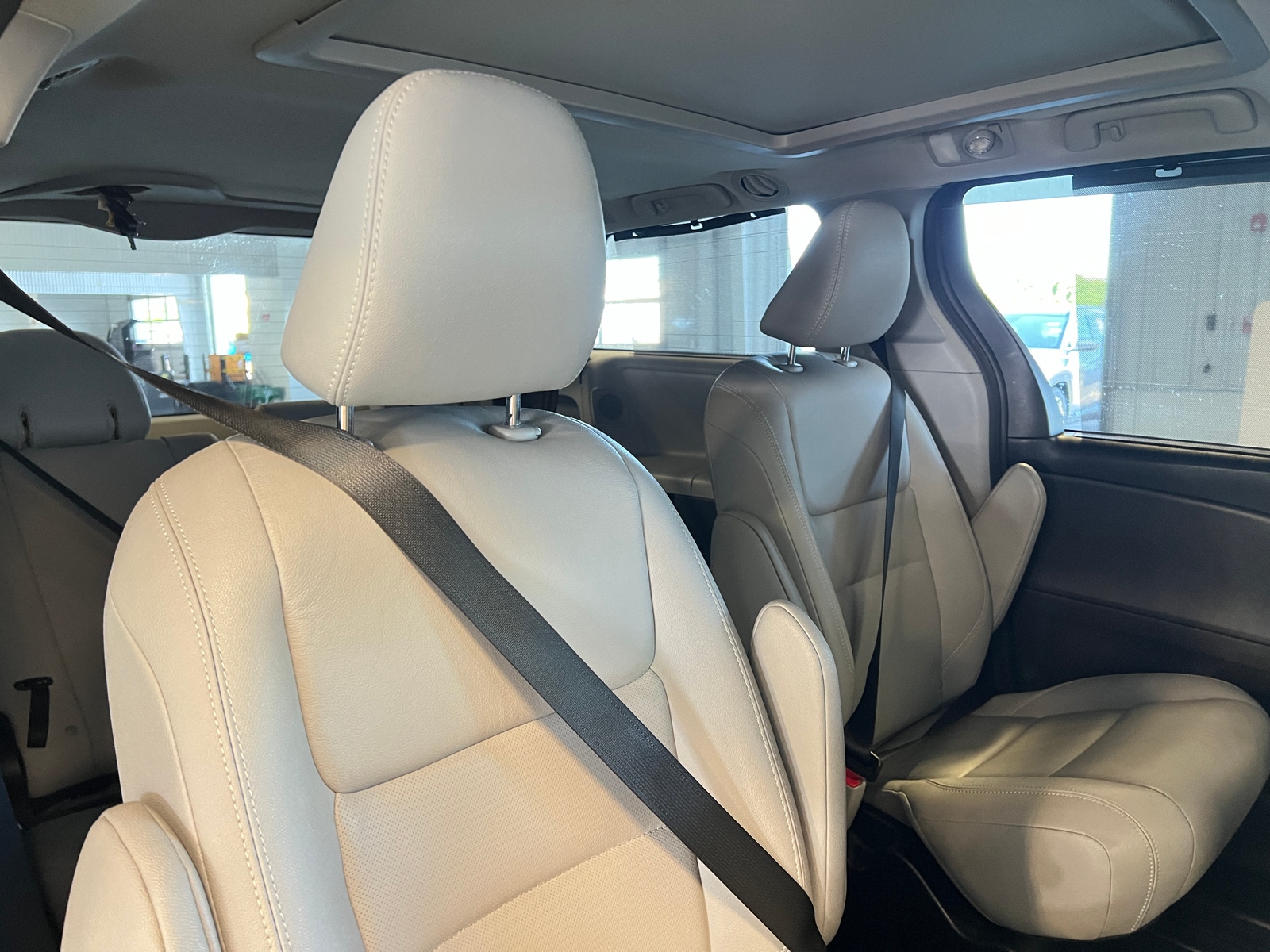 Thumbnail: 2020 Toyota Sienna - 5