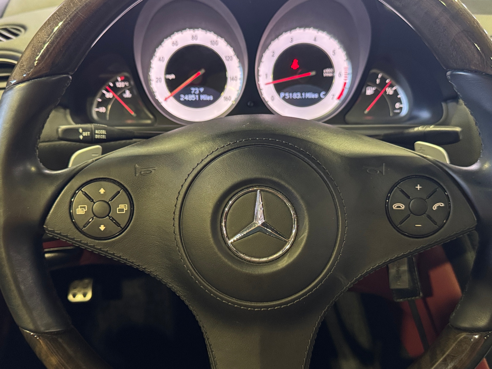 Thumbnail: 2011 Mercedes-Benz SL-Class - 4