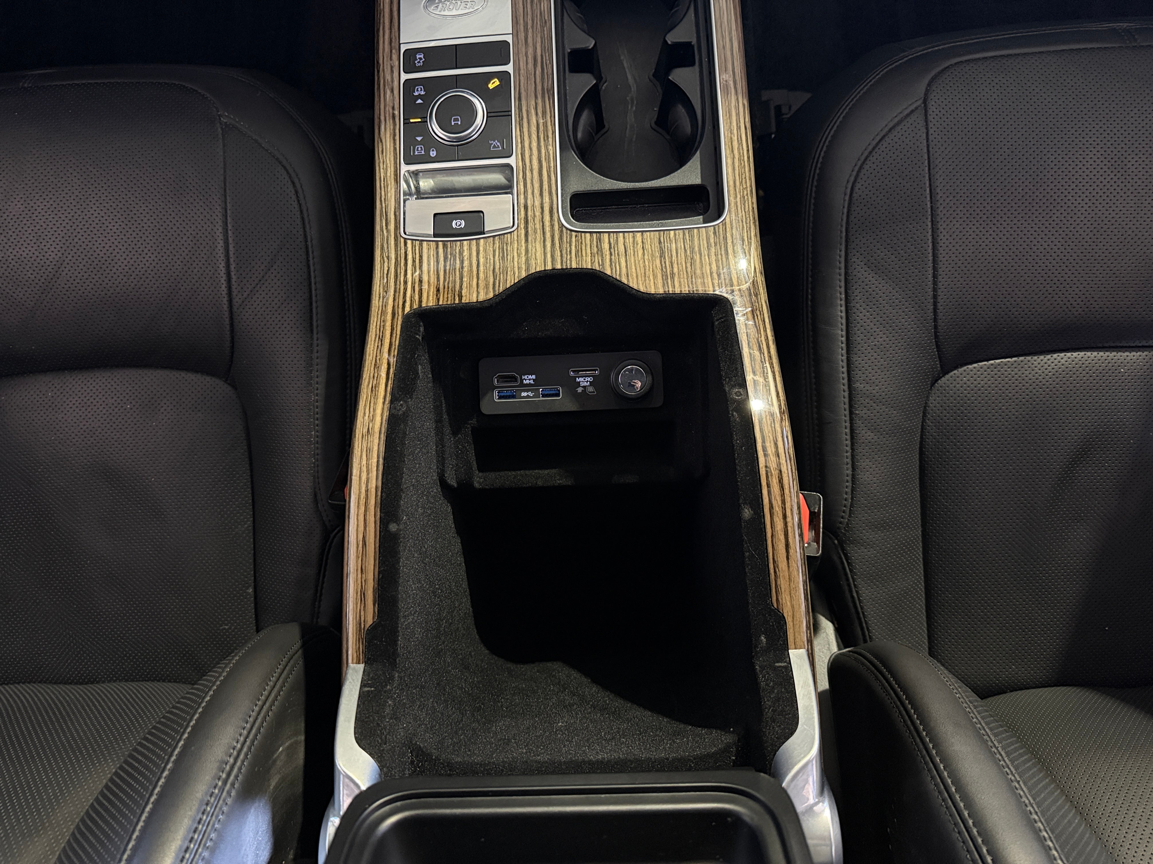 2018 Land Rover Range Rover Supercharged - Photo 18