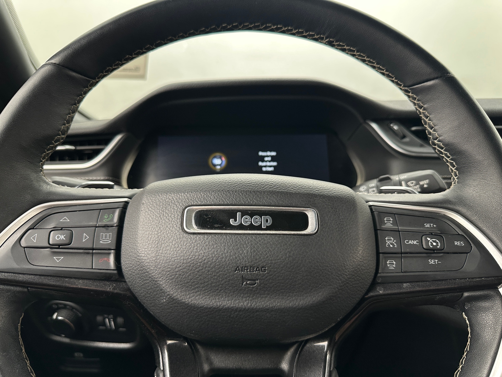 Thumbnail: 2022 Jeep Grand Cherokee - 4