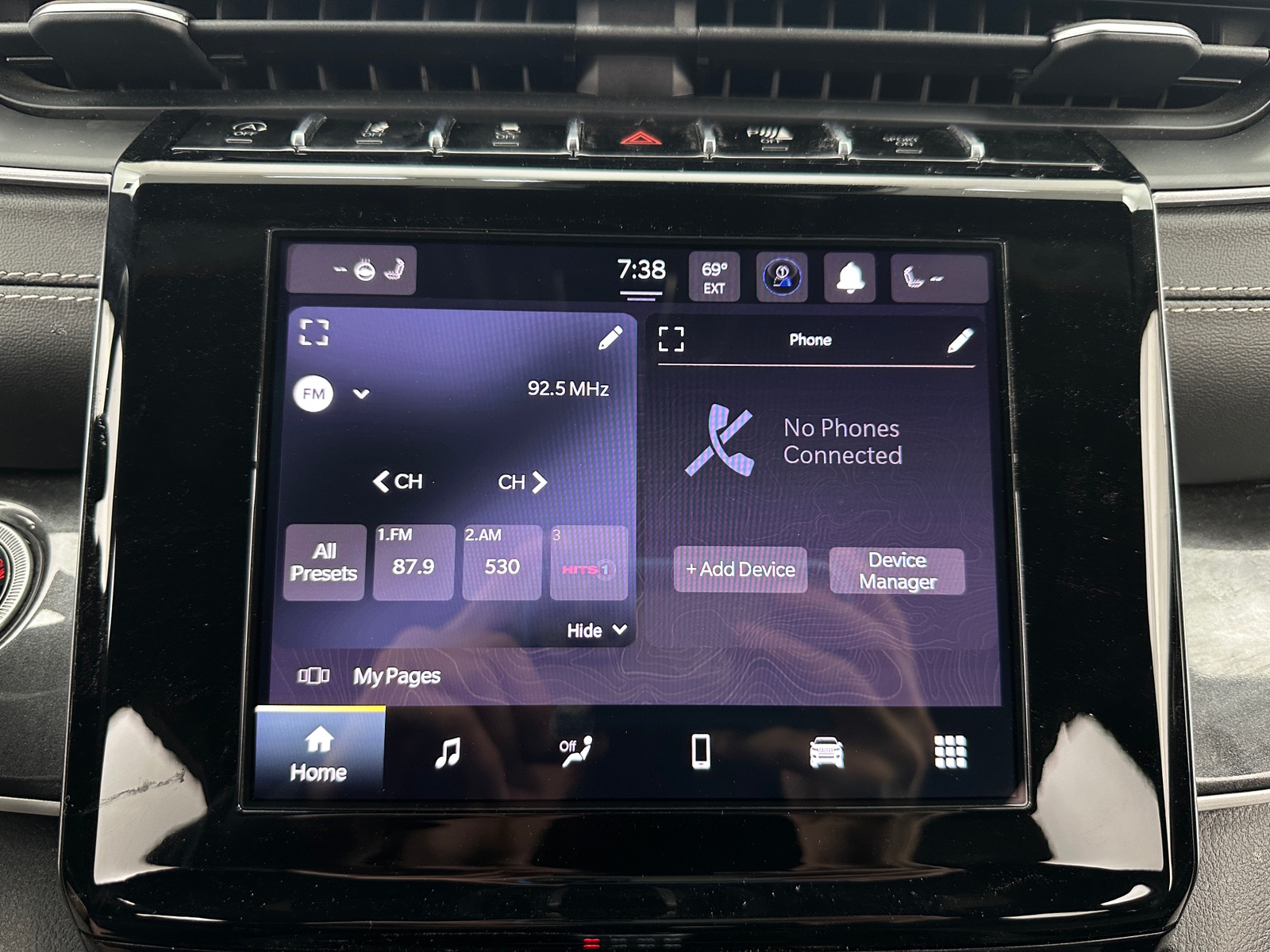 Thumbnail: 2022 Jeep Grand Cherokee - 3