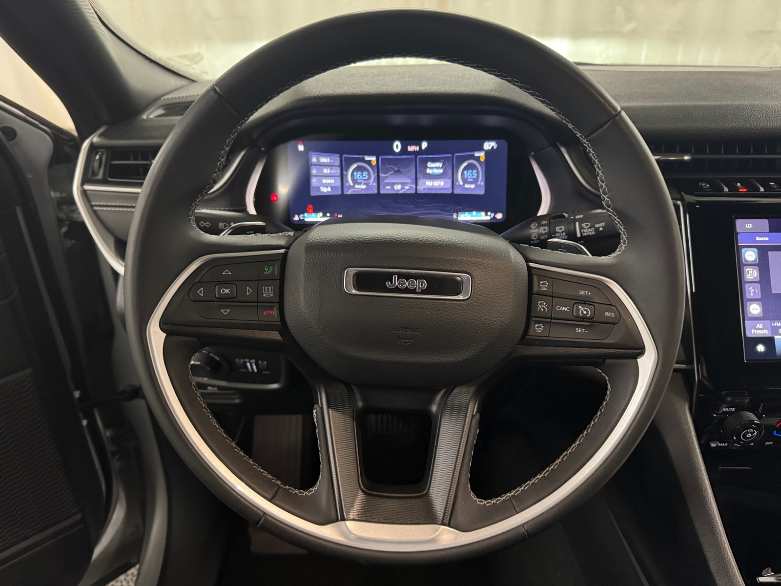 Thumbnail: 2024 Jeep Grand Cherokee L - 5