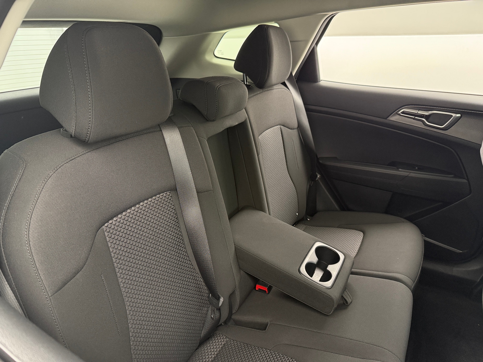 Thumbnail: 2023 Kia Sportage - 6