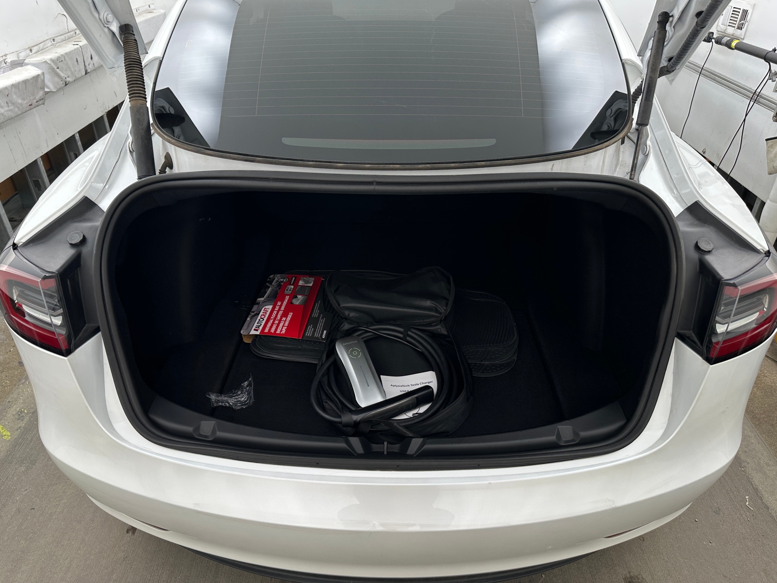 Thumbnail: 2023 Tesla Model 3 - 7