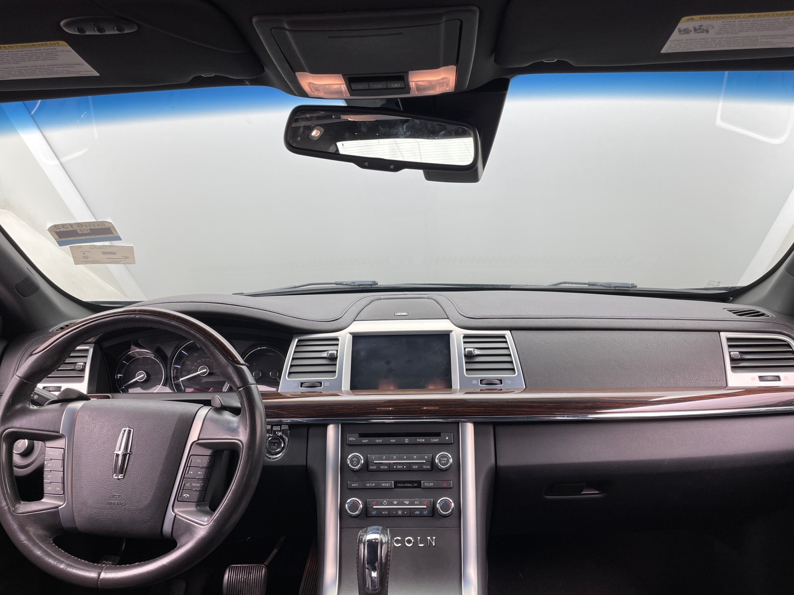 Thumbnail: 2011 Lincoln MKS - 2