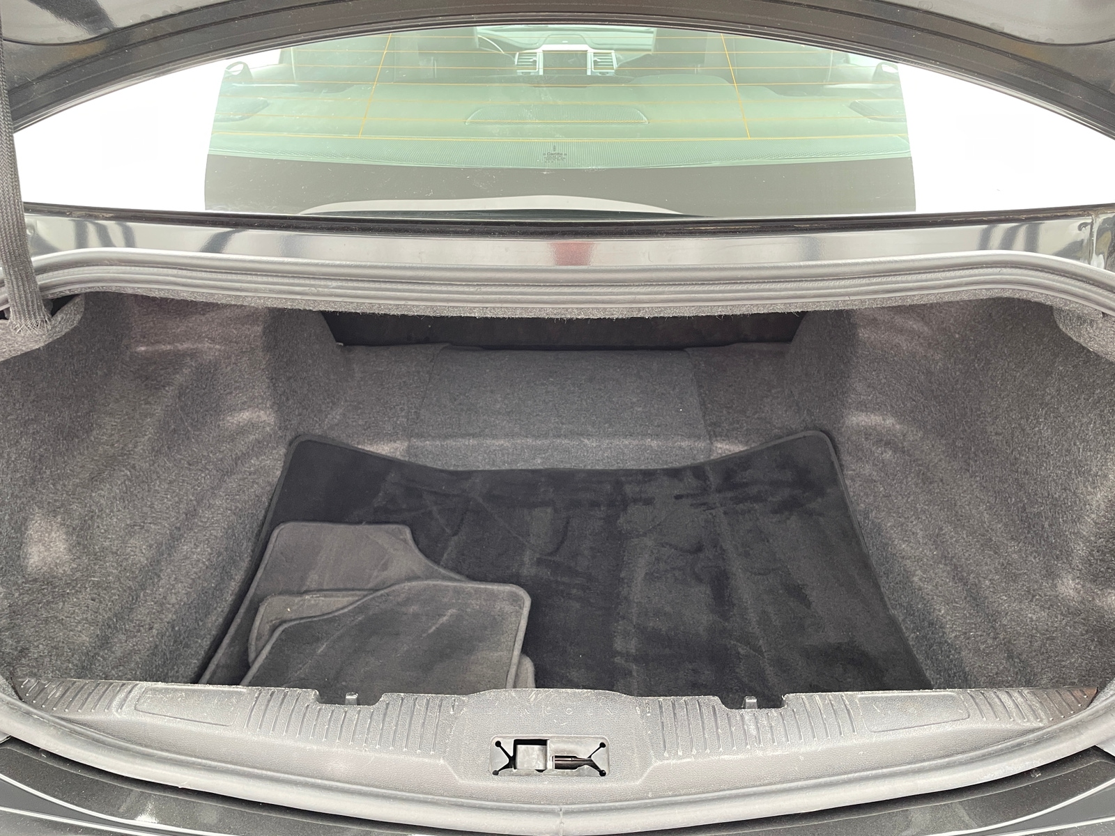 Thumbnail: 2011 Lincoln MKS - 6