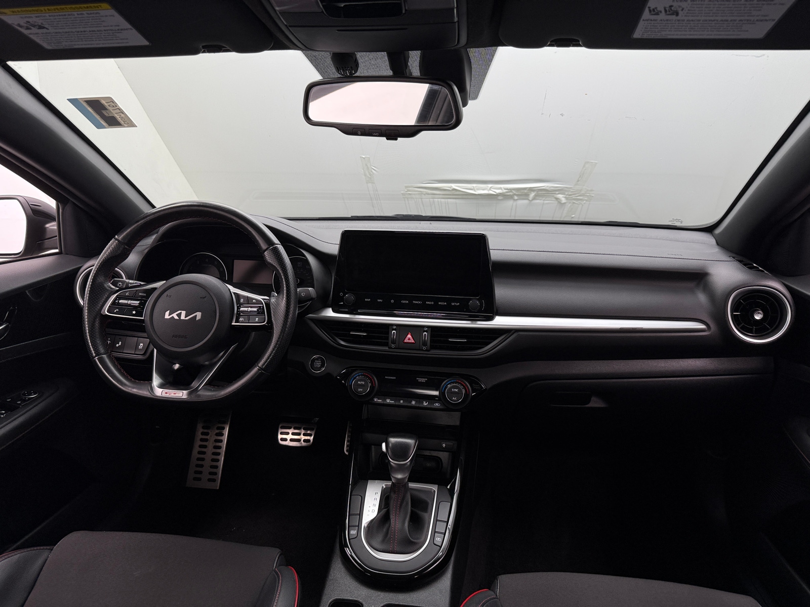 Thumbnail: 2022 Kia Forte - 3