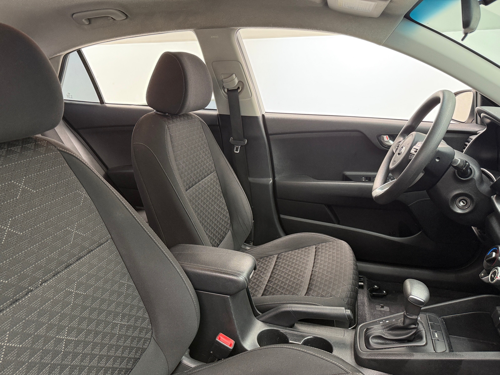 Thumbnail: 2018 Kia Rio - 2