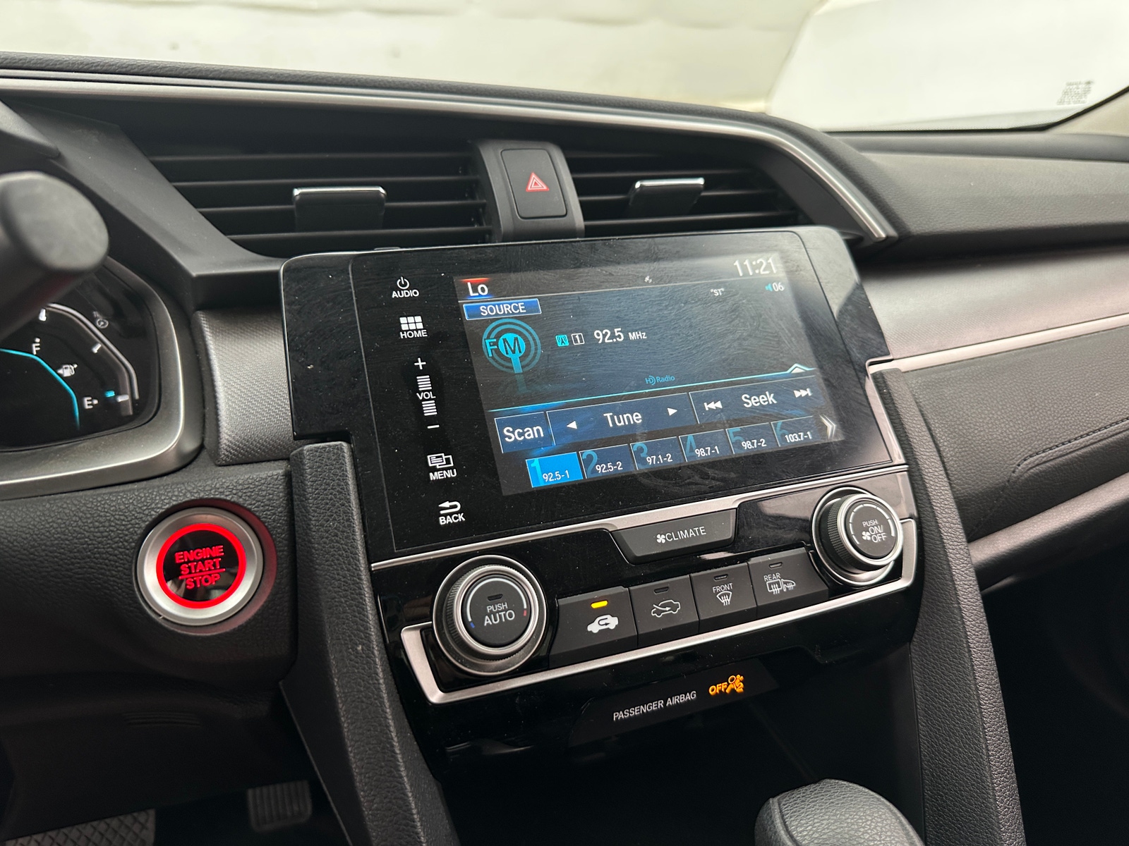 Thumbnail: 2017 Honda Civic - 4