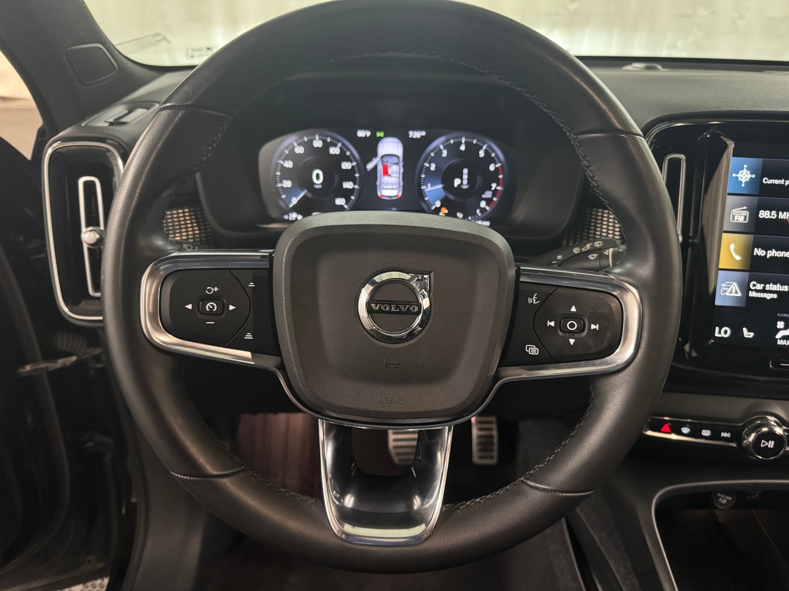 Thumbnail: 2022 Volvo XC40 - 4