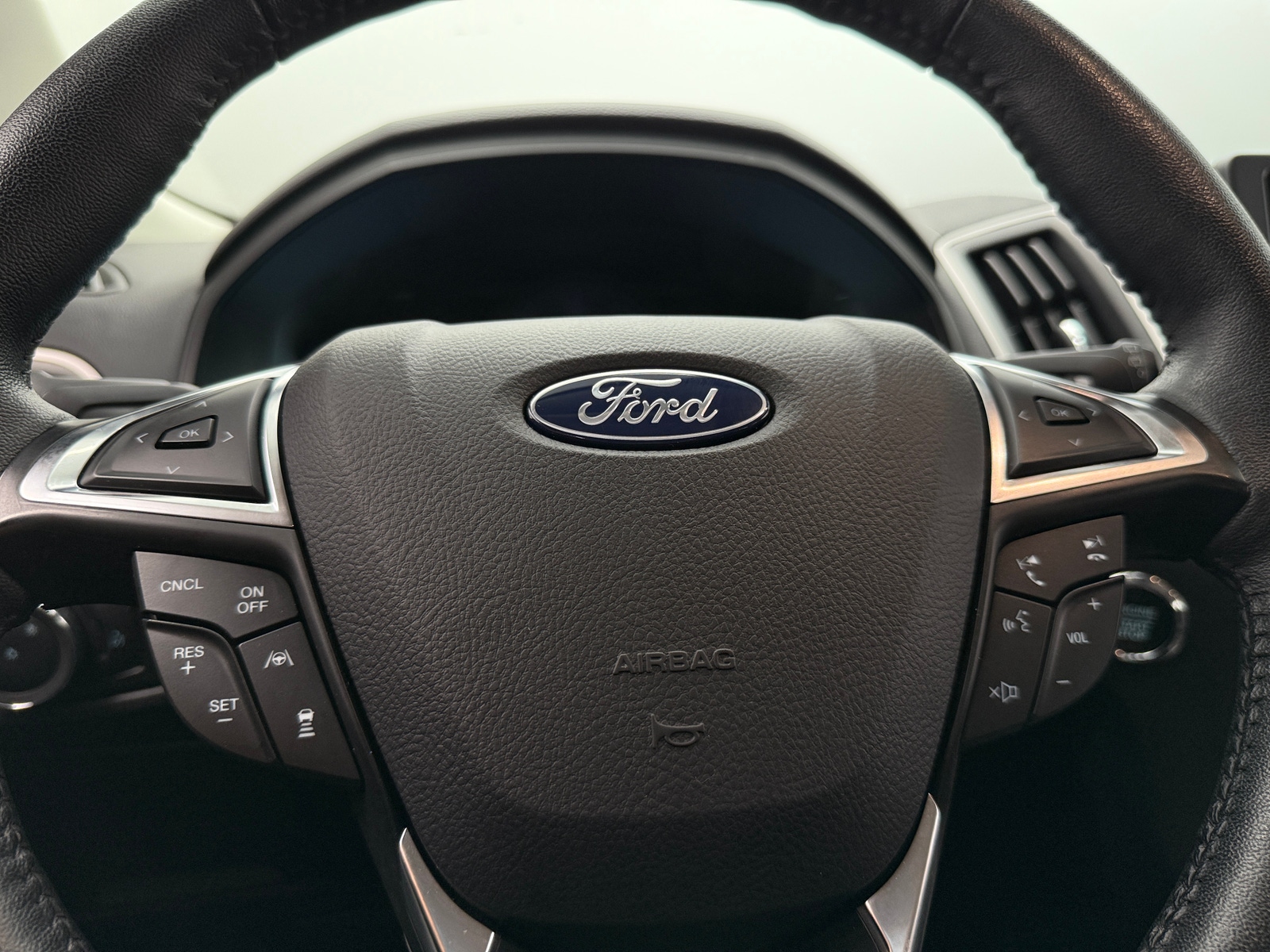 Thumbnail: 2024 Ford Edge - 4