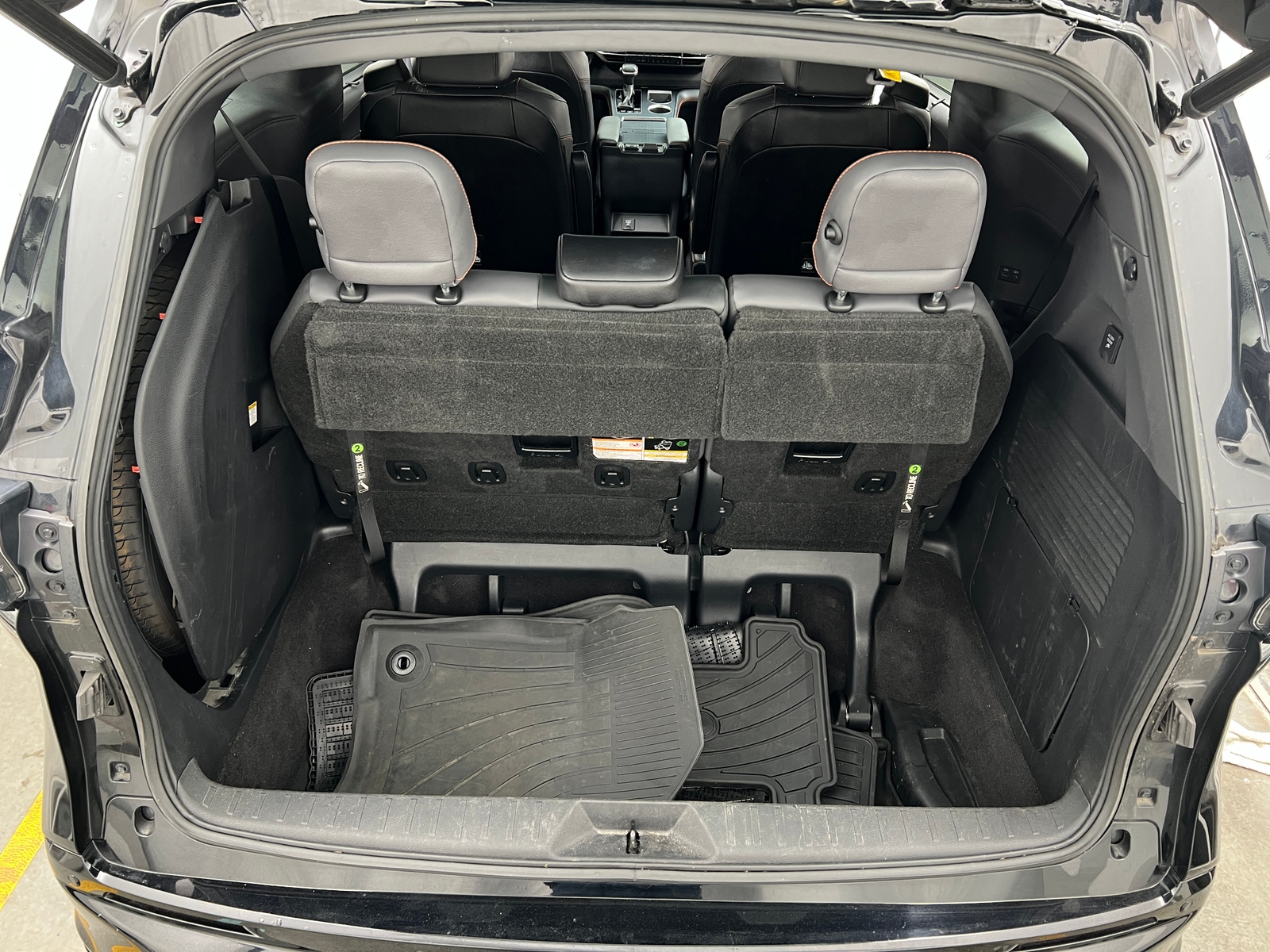 Thumbnail: 2021 Toyota Sienna - 6