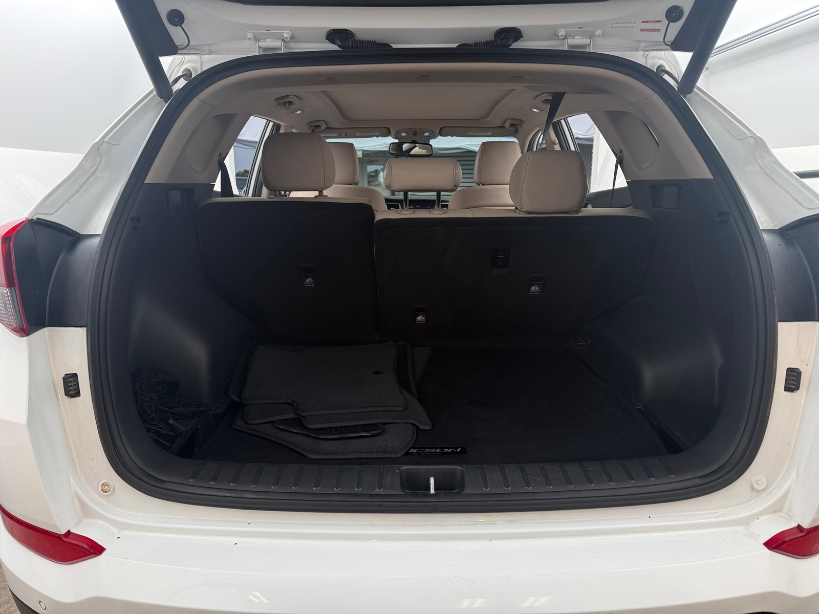 Thumbnail: 2018 Hyundai Tucson - 7