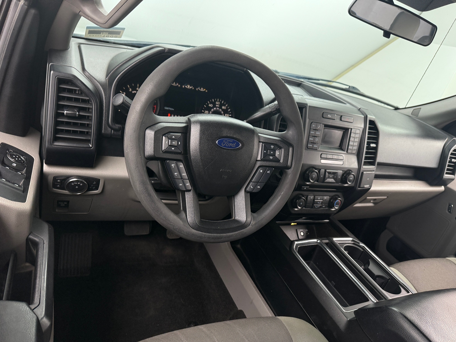 Thumbnail: 2015 Ford Econoline - 5