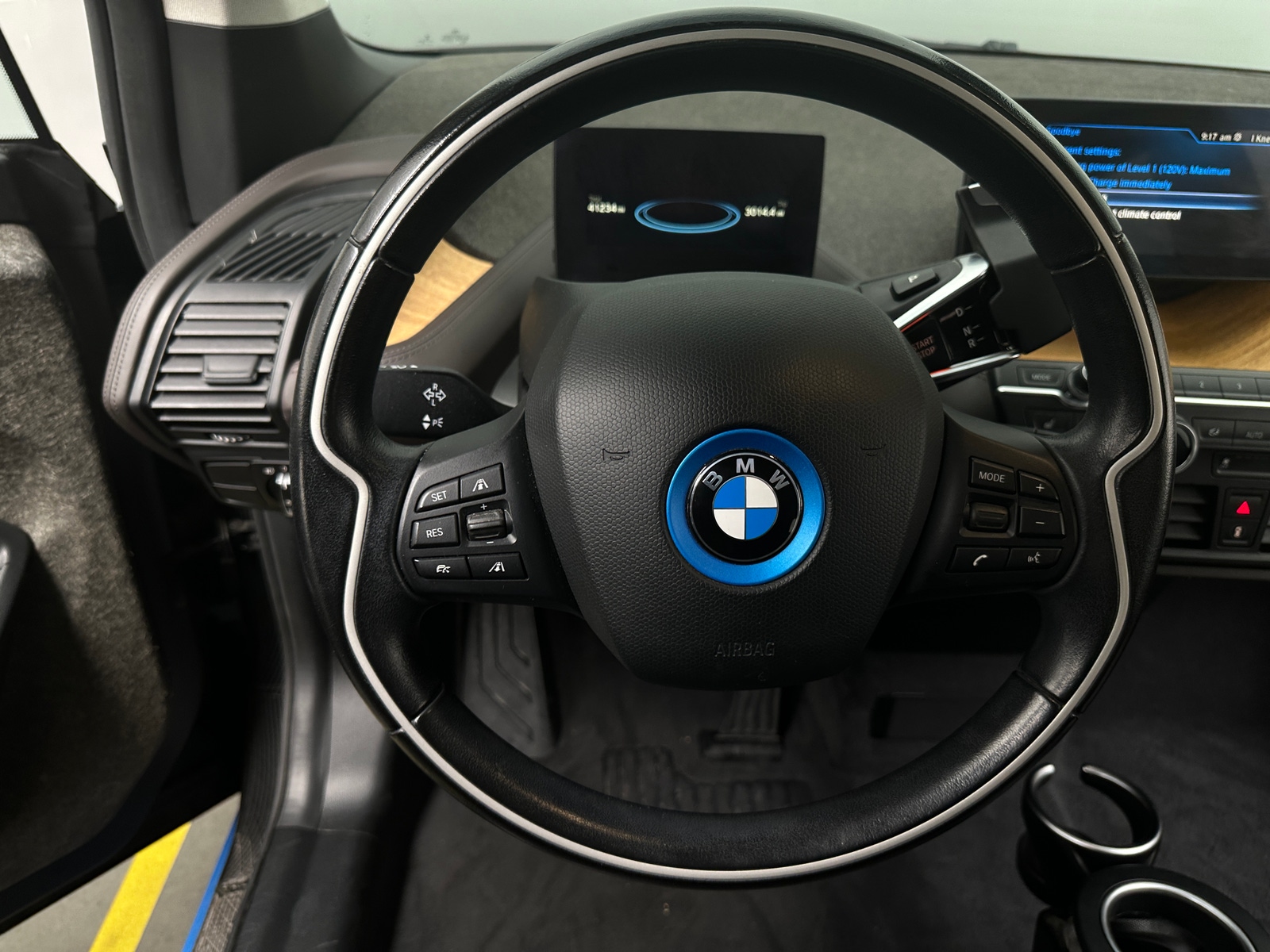 Thumbnail: 2016 BMW i3 - 4