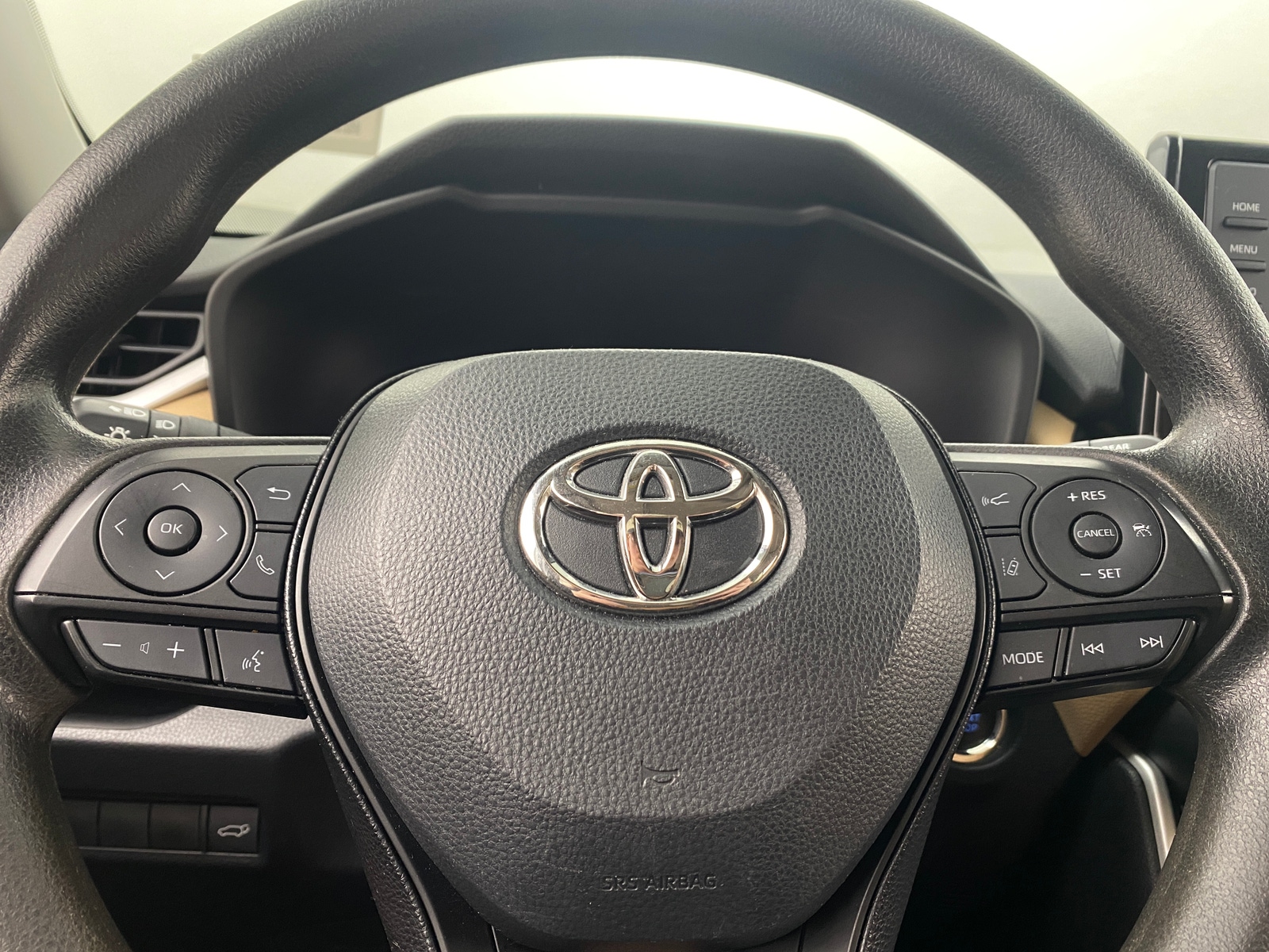 Thumbnail: 2019 Toyota RAV4 - 5