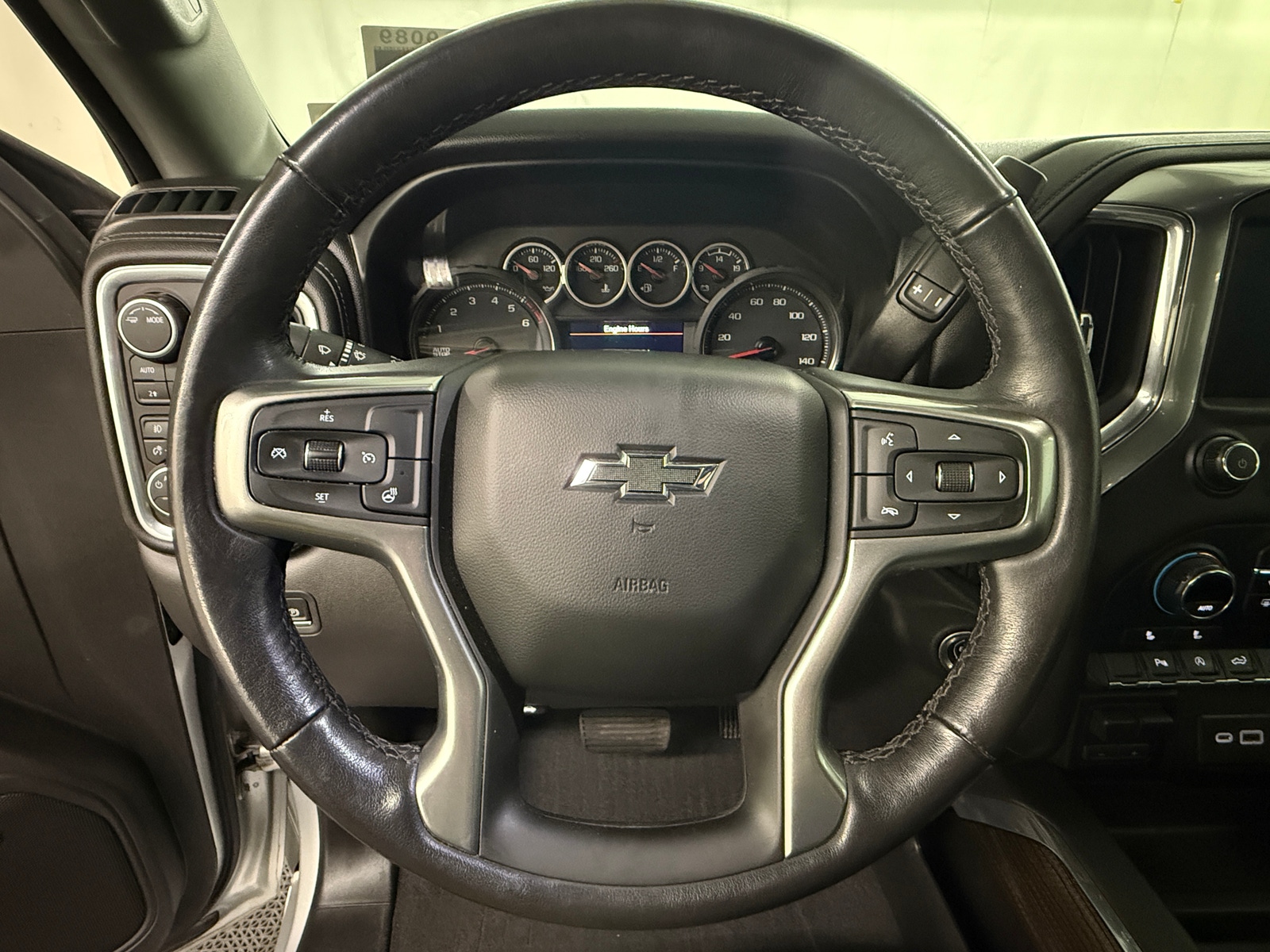 Thumbnail: 2021 Chevrolet Silverado 1500 - 5
