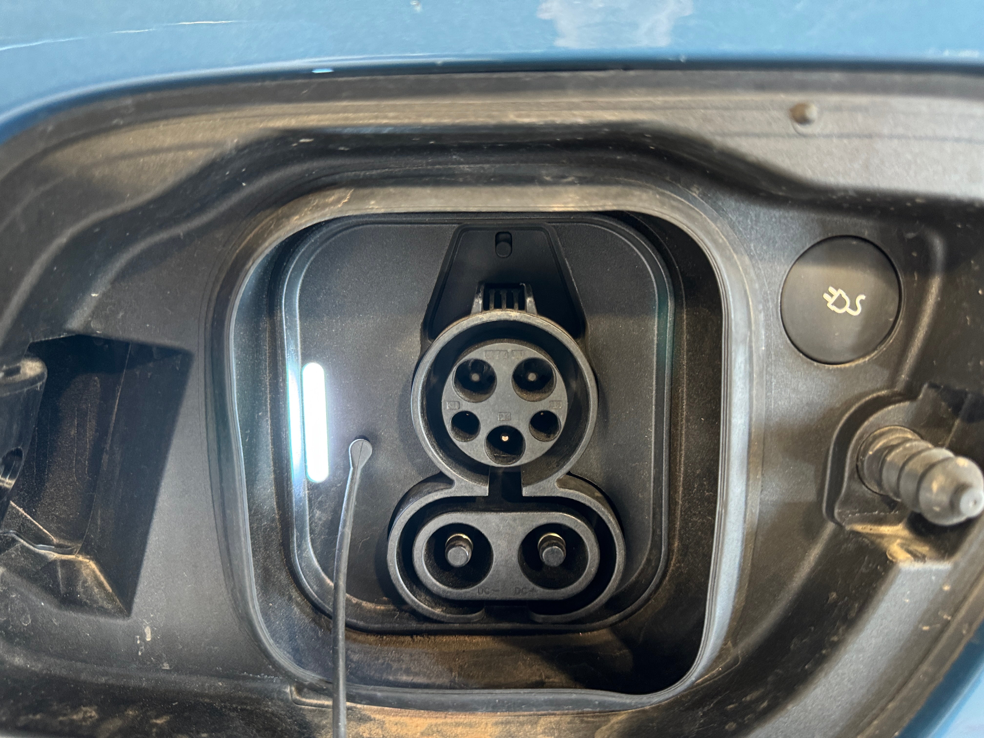 Used 2023 Volvo XC40 Ultimate with VIN YV4ED3UM6P2096480 for sale in Auburn, WA