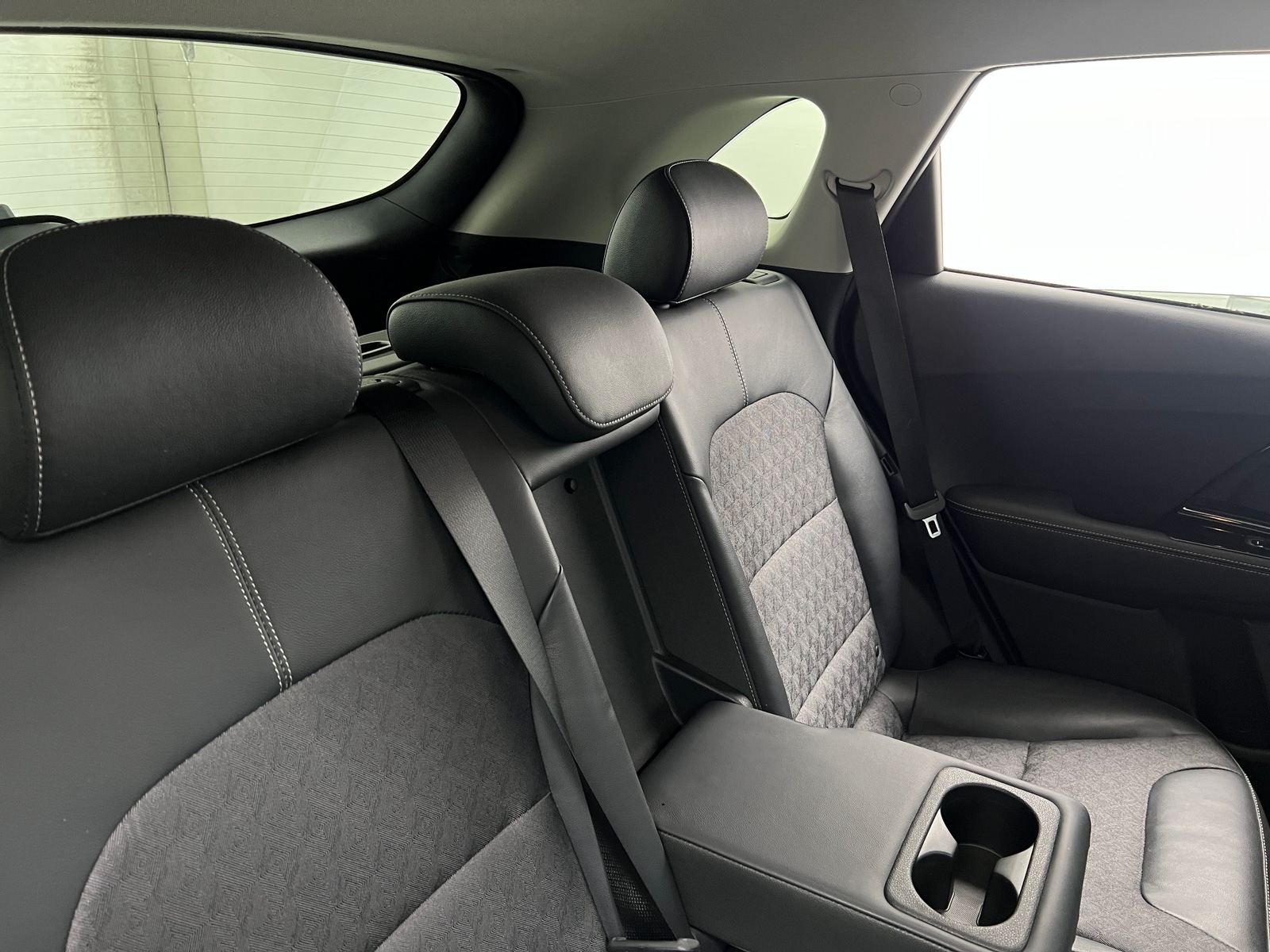 Thumbnail: 2019 Kia Niro - 6