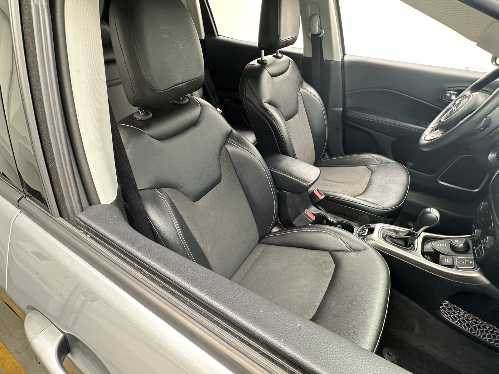 Thumbnail: 2017 Jeep Compass - 2