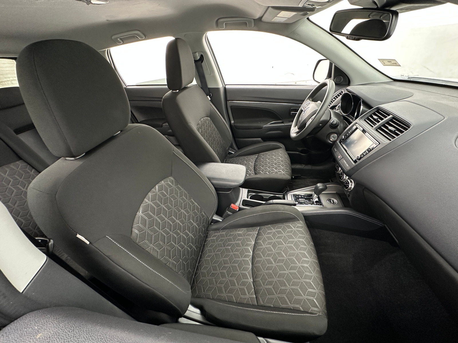 Thumbnail: 2024 Mitsubishi Outlander Sport - 2
