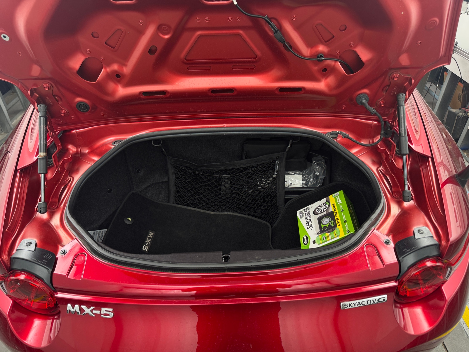 Thumbnail: 2021 Mazda MX-5 Miata - 4