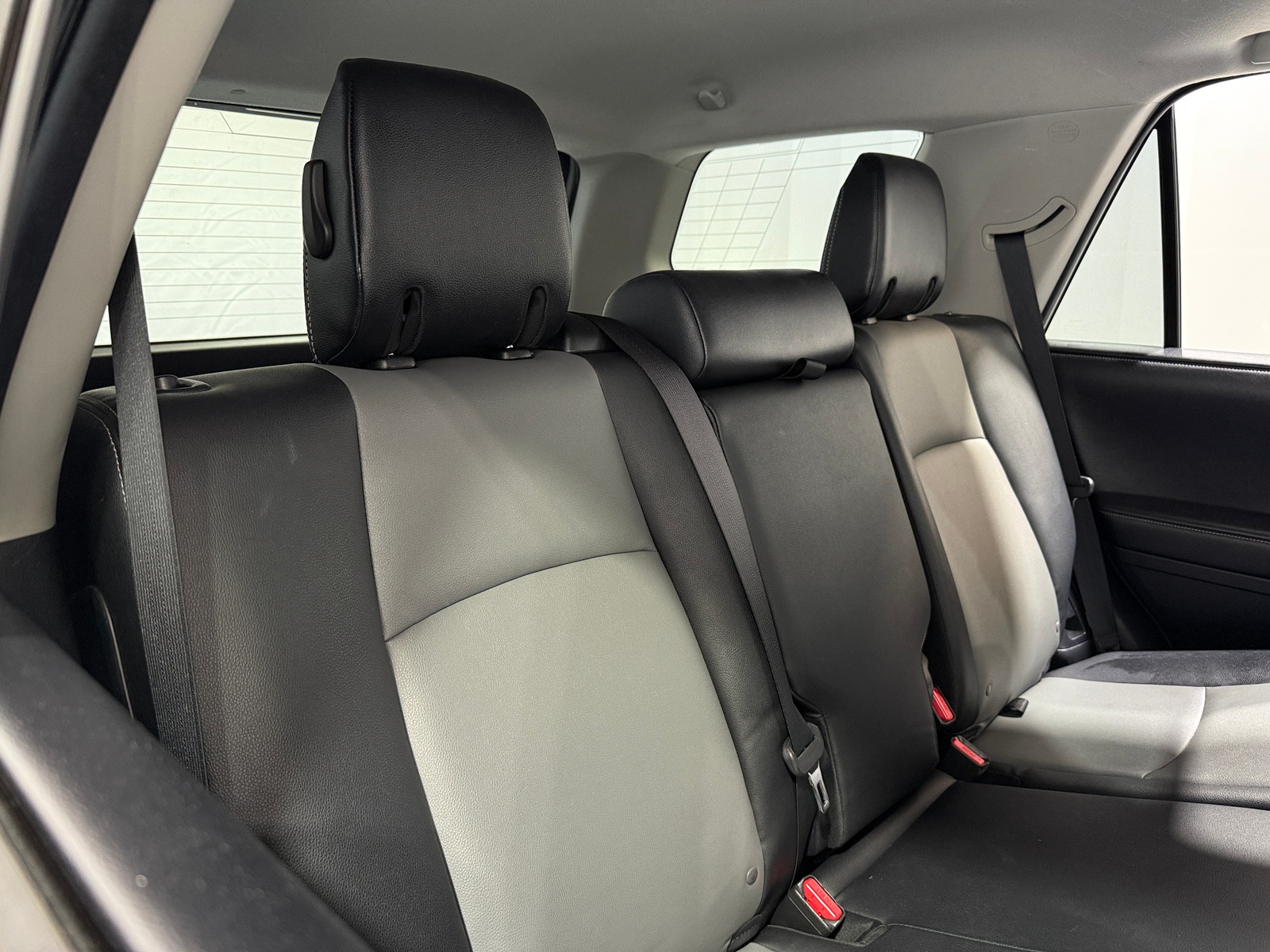Thumbnail: 2016 Toyota 4Runner - 6