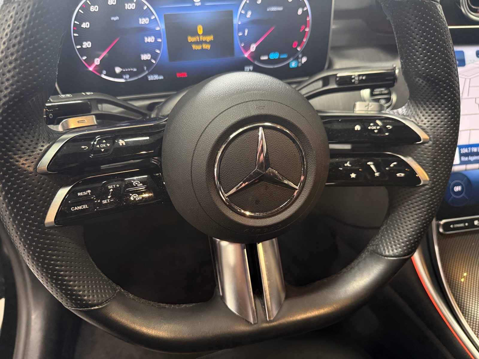Thumbnail: 2022 Mercedes-Benz C-Class - 4