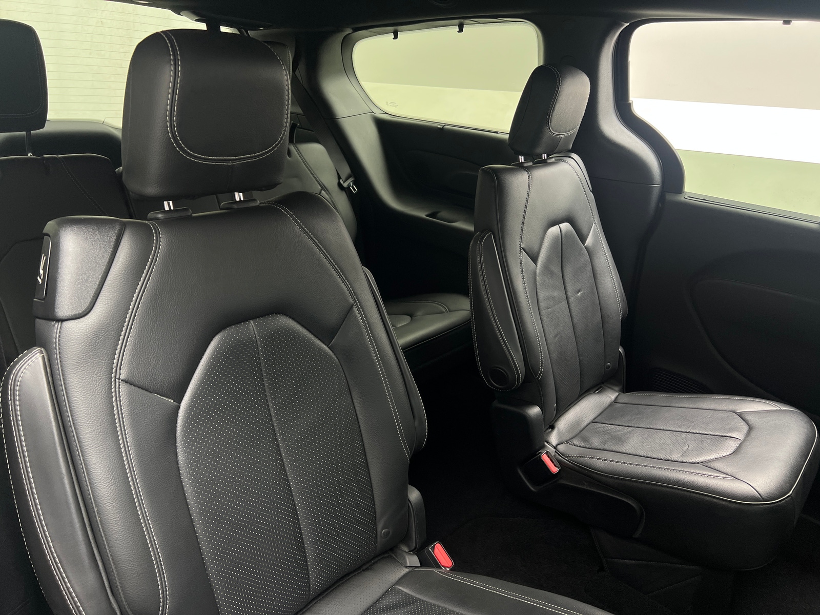 Thumbnail: 2018 Chrysler Pacifica - 5