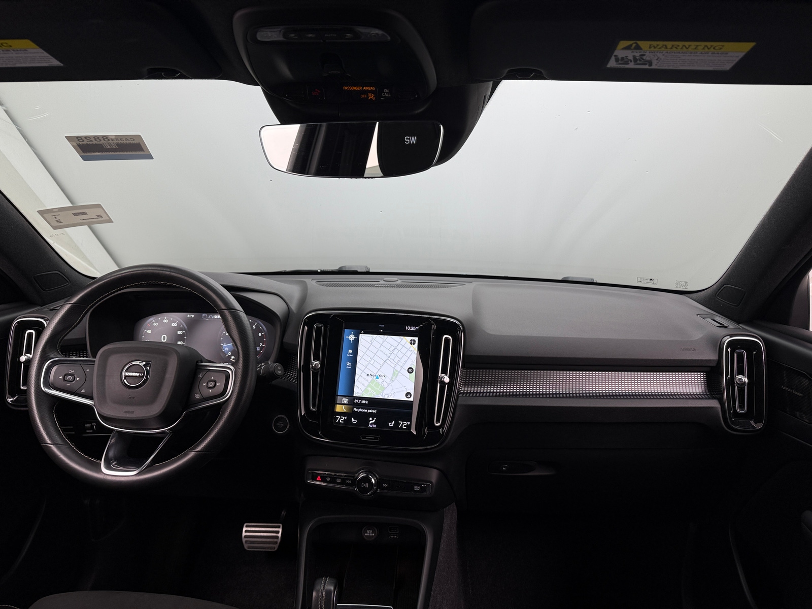 Thumbnail: 2021 Volvo XC40 - 2