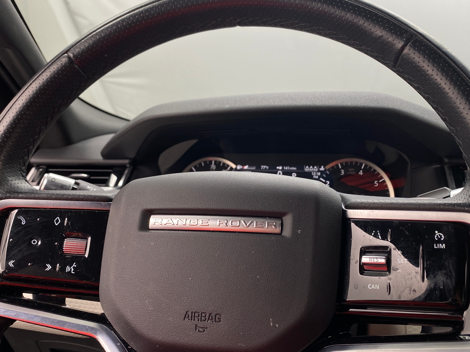 Thumbnail: 2022 Land Rover Range Rover Velar - 4