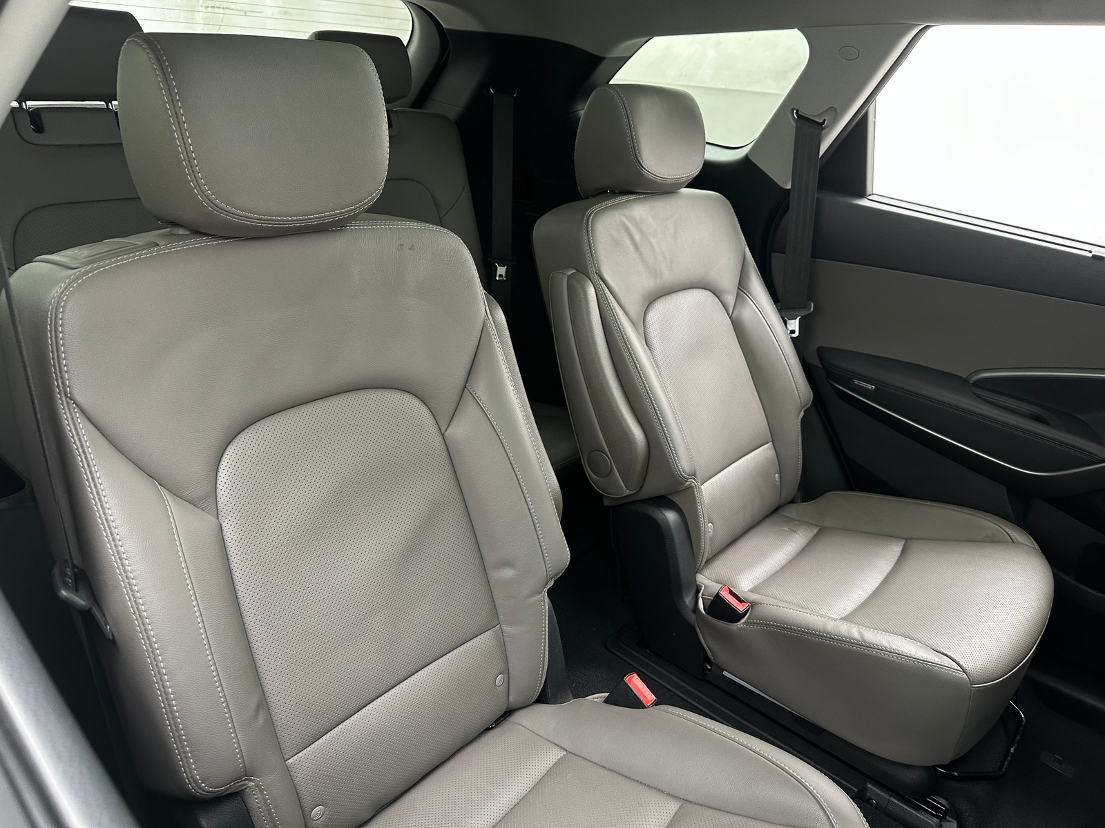 Thumbnail: 2016 Hyundai Santa Fe - 5