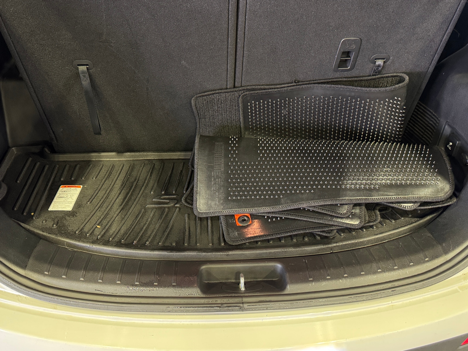 Thumbnail: 2016 Hyundai Santa Fe - 6