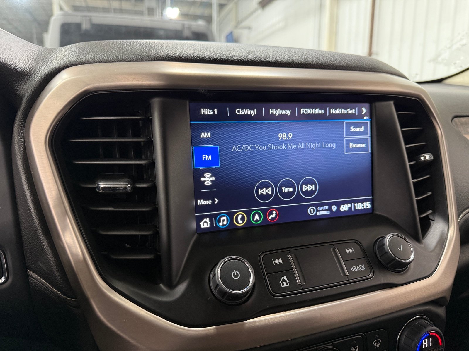 Thumbnail: 2023 GMC Acadia - 3