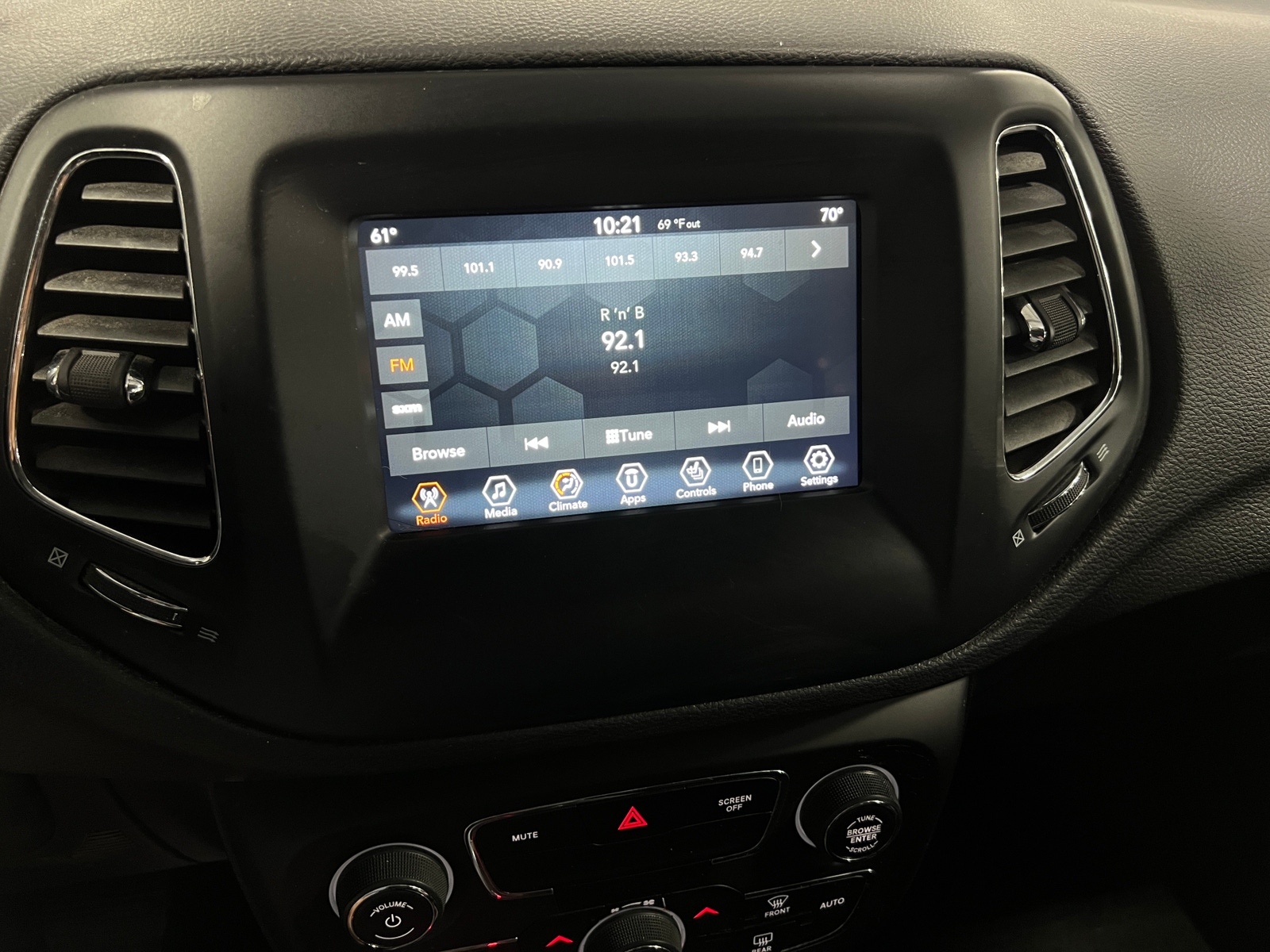 Thumbnail: 2020 Jeep Compass - 4
