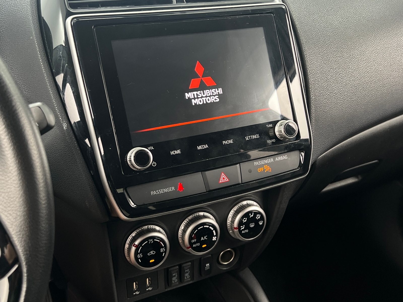 Thumbnail: 2022 Mitsubishi Outlander Sport - 4