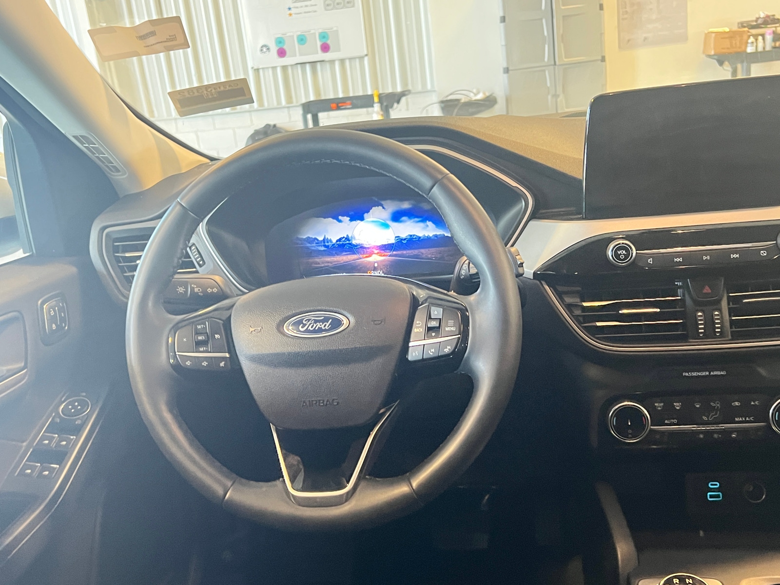 Thumbnail: 2022 Ford Escape - 4