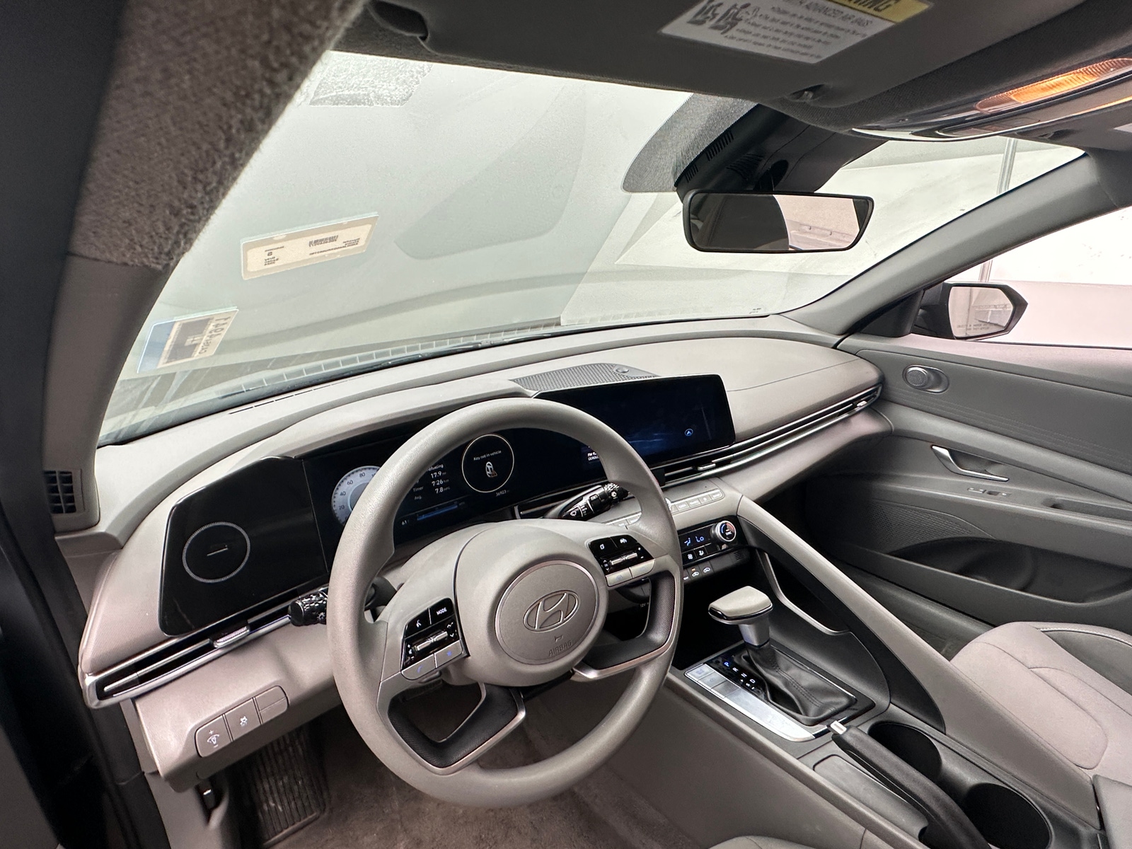 Thumbnail: 2024 Hyundai Elantra - 3