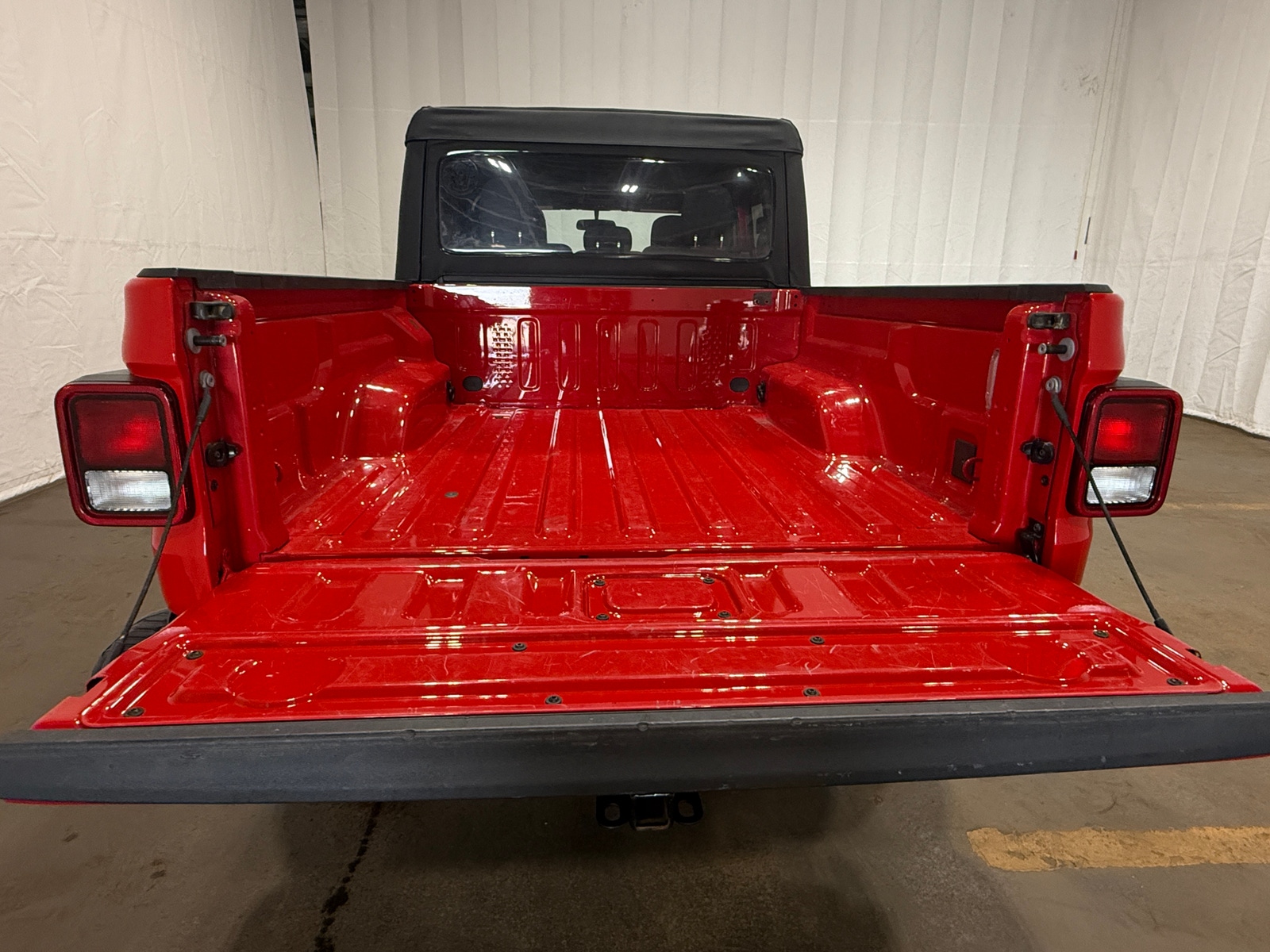 Thumbnail: 2022 Jeep Gladiator - 7