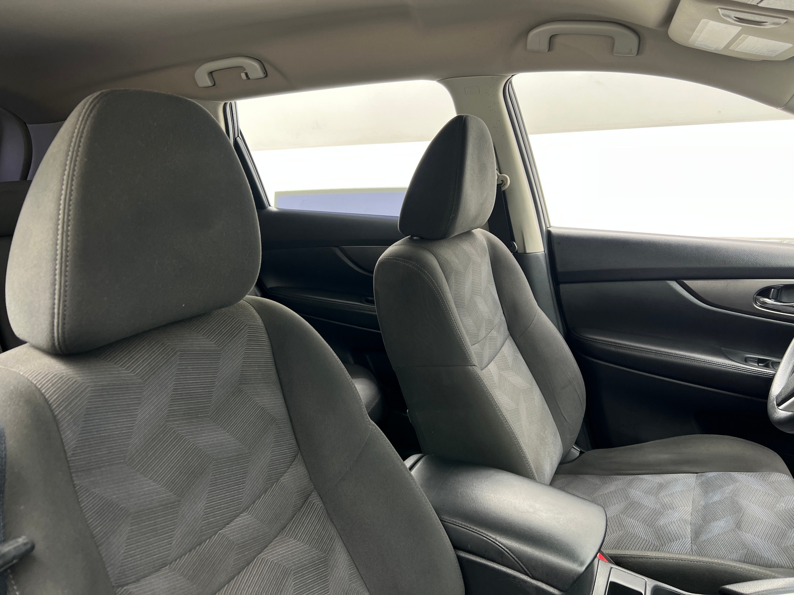 Thumbnail: 2016 Nissan Rogue - 2