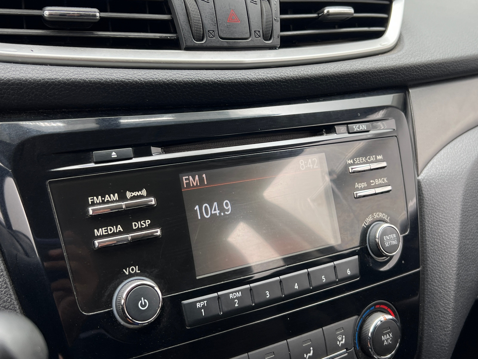 Thumbnail: 2016 Nissan Rogue - 4