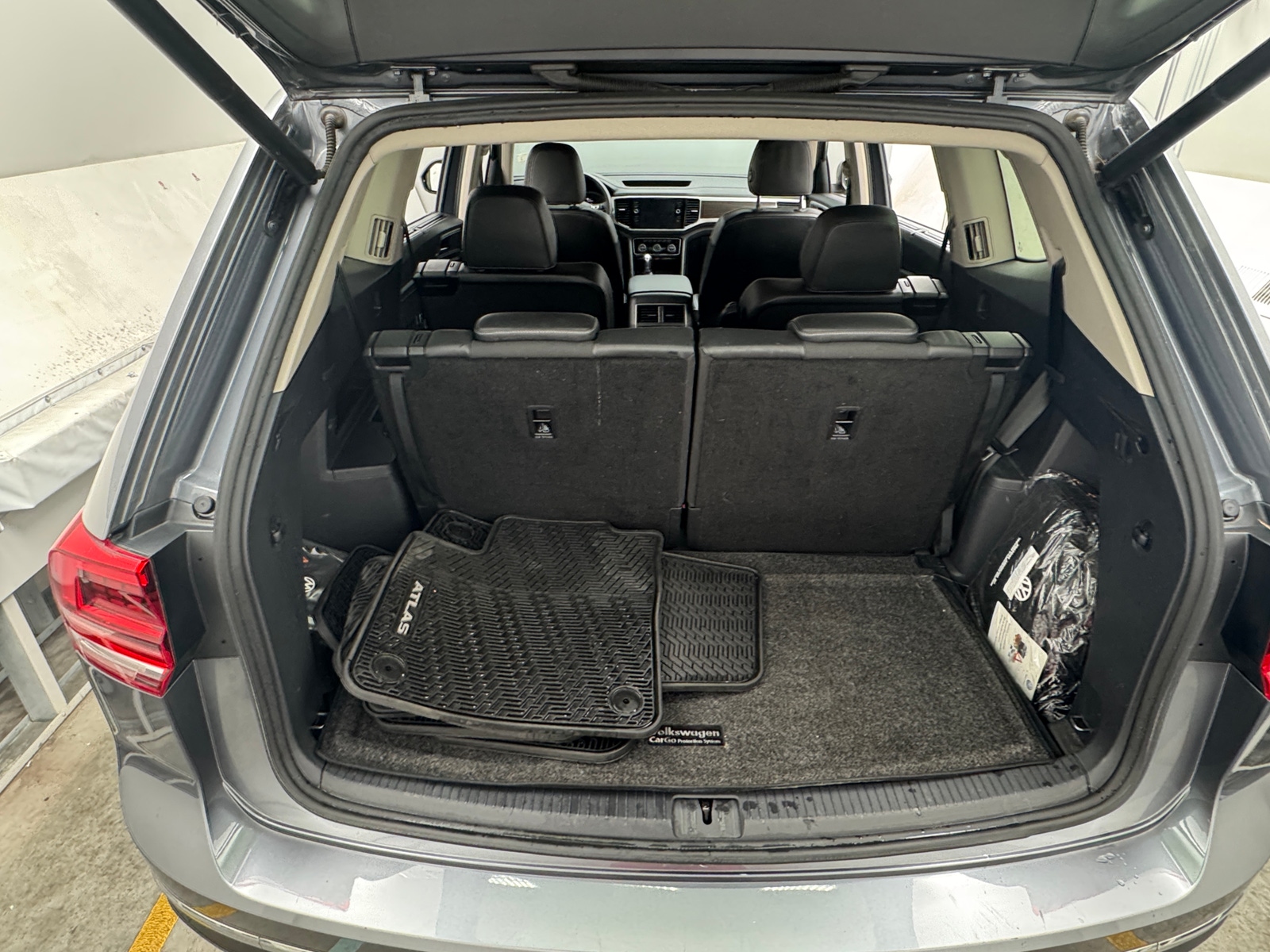 Thumbnail: 2019 Volkswagen Atlas - 6